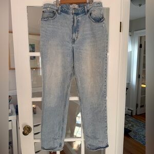 Abercrombie & Fitch Curve Love 90s Straight Ultra High Rise